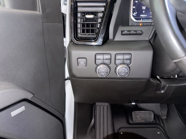 Used 2025 GMC Sierra 2500 AT4 w/ AT4 Premium Plus Package AWD/4WD image 8