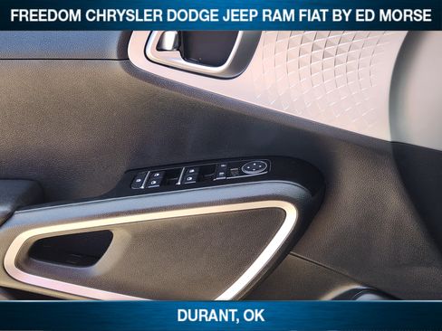 Used 2023 Kia Soul LX w/ Option Group 015 image 17