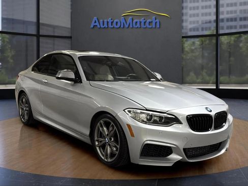 Used 2015 BMW M235i Coupe image 1