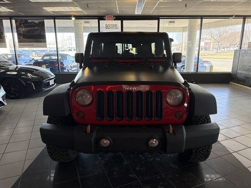 Used 2010 Jeep Wrangler Unlimited Sport image 3