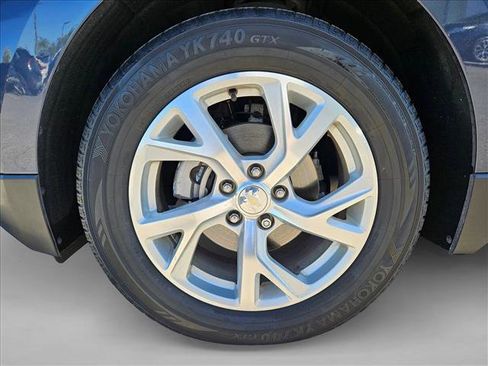 Used 2018 Chevrolet Equinox Premier image 22