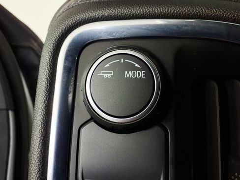Used 2021 Chevrolet Silverado 1500 LT RWD image 19