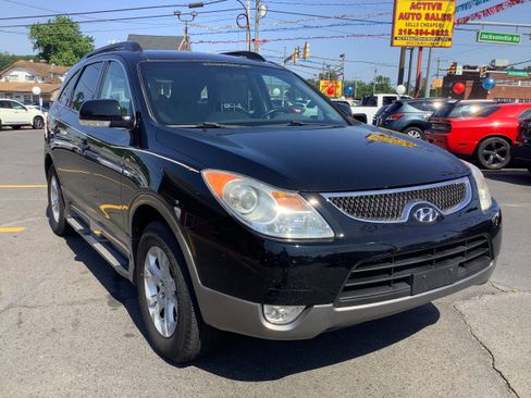 Used 2010 Hyundai Veracruz GLS image 1