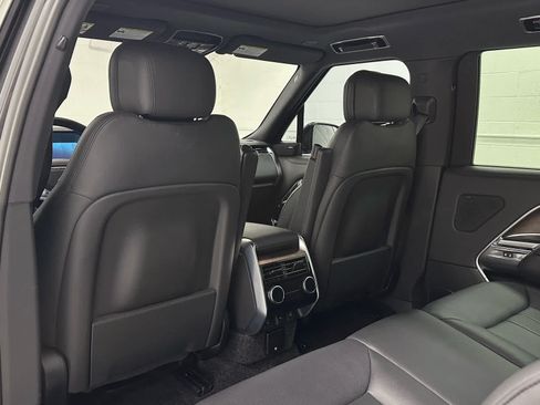 Used 2023 Land Rover Range Rover Long Wheelbase SE AWD/4WD image 13