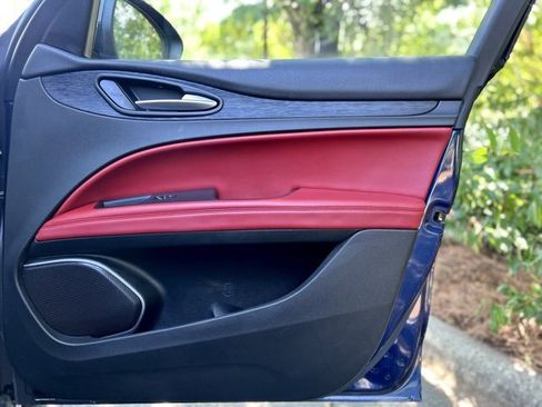 Used 2021 Alfa Romeo Stelvio Sprint w/ Nero Edizione image 26