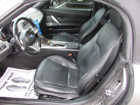 Used 2003 BMW Z4 2.5i image 15