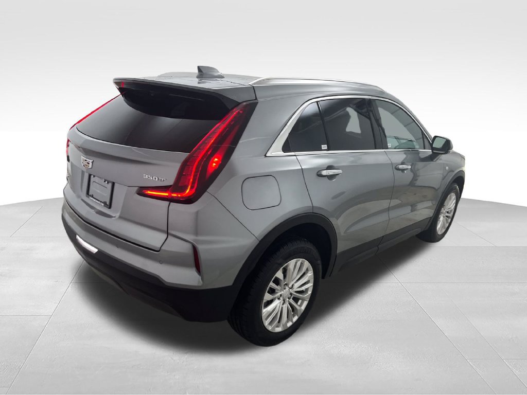 Used 2024 Cadillac XT4 Luxury w/ Cold Weather Package AWD/4WD image 6