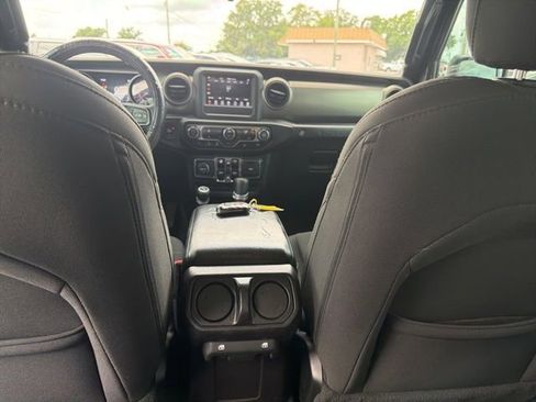 Used 2020 Jeep Wrangler Unlimited Sport AWD/4WD image 30