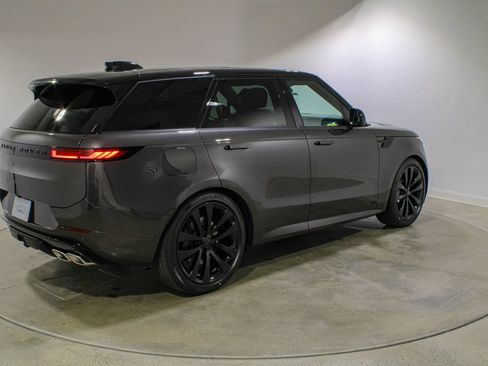 New 2026 Land Rover Range Rover Sport Dynamic SE AWD/4WD image 5