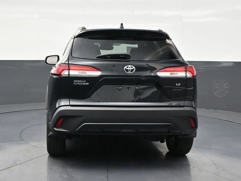 Used 2024 Toyota Corolla Cross LE FWD image 4