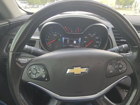 Used 2017 Chevrolet Impala Premier w/ Enhanced Convenience Package image 13