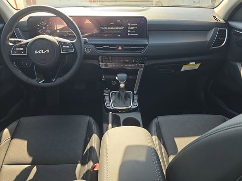 New 2026 Kia Seltos EX FWD image 12