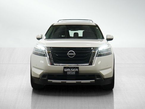 Used 2023 Nissan Pathfinder SL w/ SL Premium Package AWD/4WD image 9