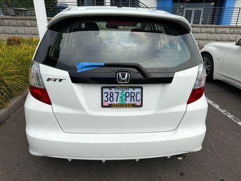 Used 2011 Honda Fit Sport image 4