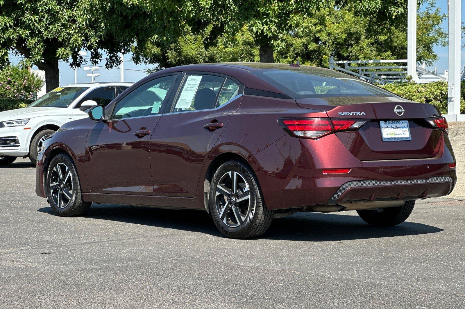 Certified 2025 Nissan Sentra SV FWD image 5
