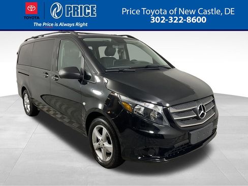 Used 2018 Mercedes-Benz Metris Passenger image 1