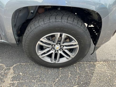 Used 2022 Chevrolet Colorado LT w/ LT Convenience Package AWD/4WD image 42