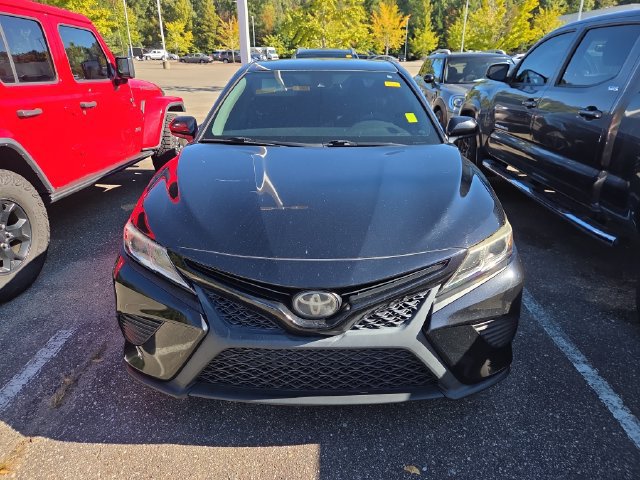 Used 2020 Toyota Camry SE FWD image 8