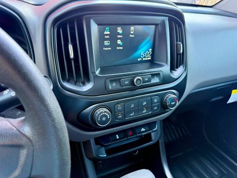Used 2018 Chevrolet Colorado W/T RWD image 21