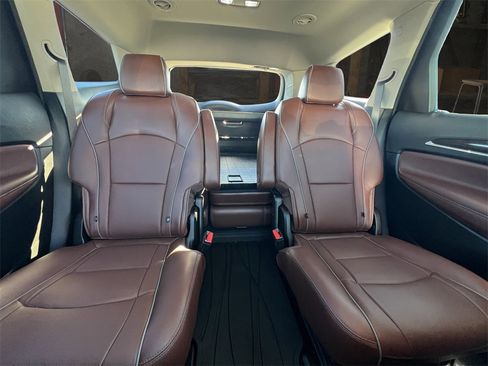 Used 2021 Buick Enclave Avenir w/ Avenir Technology Package image 18