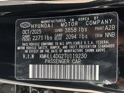 Certified 2026 Hyundai Elantra SE w/ Cargo Package FWD image 25