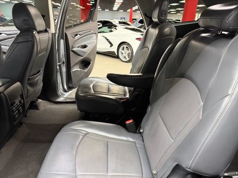 Used 2018 Buick Enclave Essence FWD image 39