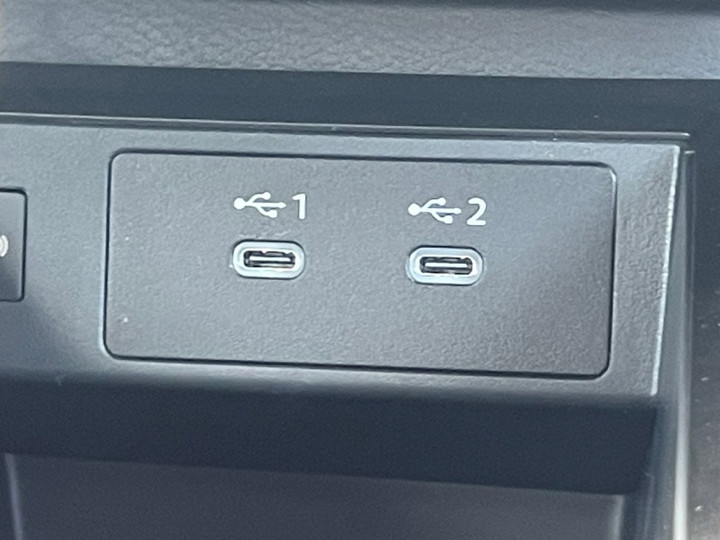 New 2026 Nissan Kicks SR w/ Interior Electronics Package FWD image 7