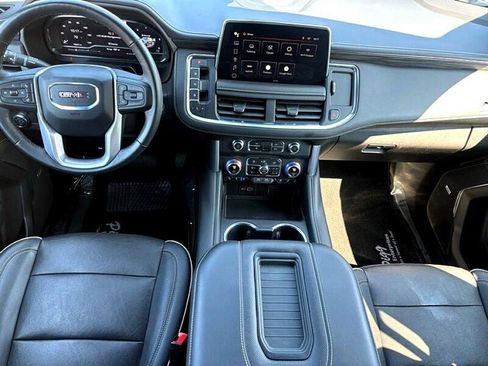 Used 2022 GMC Yukon SLT w/ SLT Luxury Package image 20