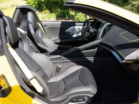 Used 2026 Chevrolet Corvette Stingray Premium Conv w/ Z51 Performance Package image 52