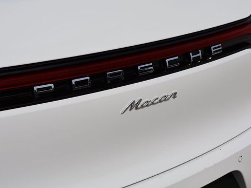 Used 2021 Porsche Macan AWD/4WD image 6