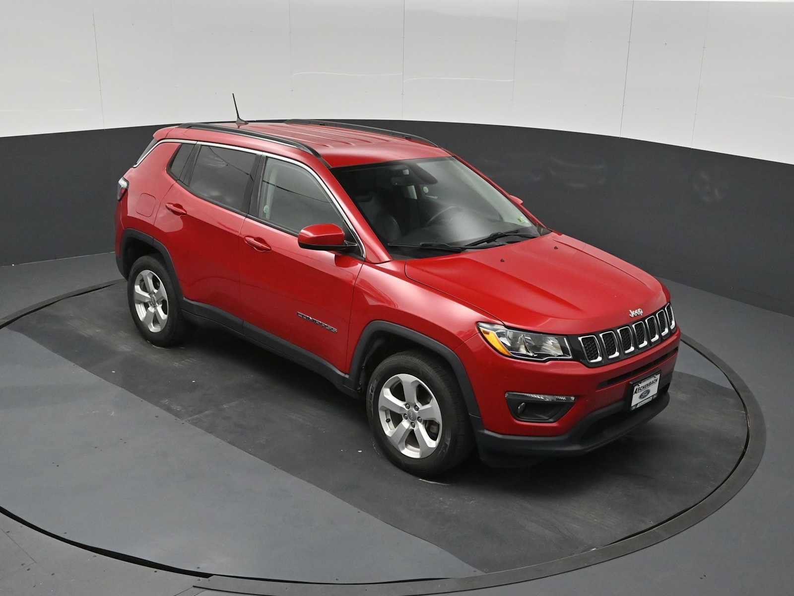 Used 2019 Jeep Compass Latitude w/ Popular Equipment Group AWD/4WD image 14