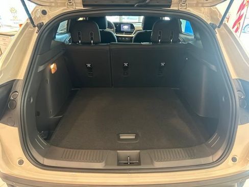 New 2026 Chevrolet Trax RS w/ Sunroof Package FWD image 11