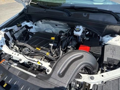 Used 2024 Chevrolet TrailBlazer LT FWD image 32