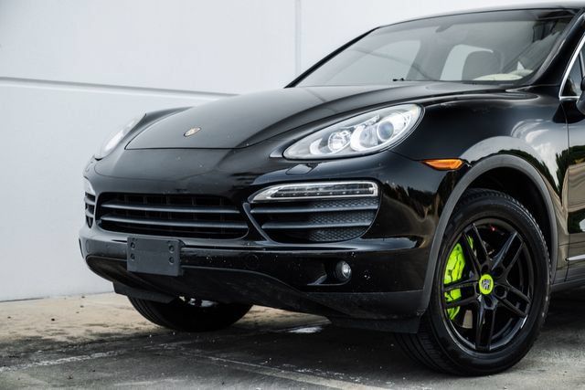 Used 2014 Porsche Cayenne S AWD/4WD image 22