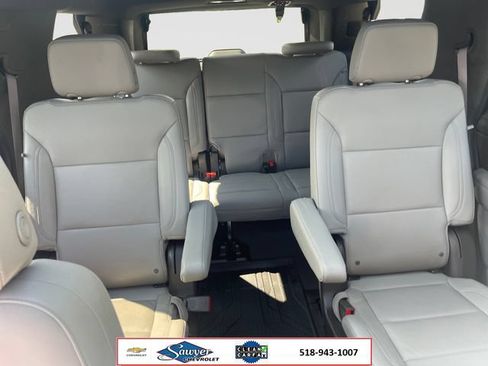 Used 2023 Chevrolet Tahoe Z71 w/ Luxury Package AWD/4WD image 17