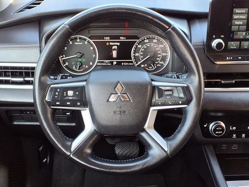 Used 2024 Mitsubishi Outlander SE Black Edition image 20