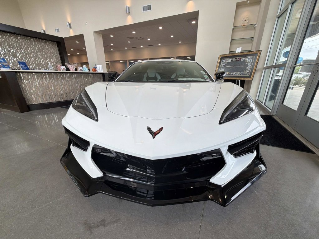 Used 2026 Chevrolet Corvette Stingray Preferred Conv w/ 2LT RWD image 4