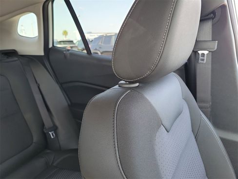 Used 2025 Chevrolet Trax LT w/ Driver Confidence Package image 14