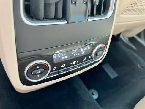 Used 2017 Maserati Levante w/ Luxury Package image 24