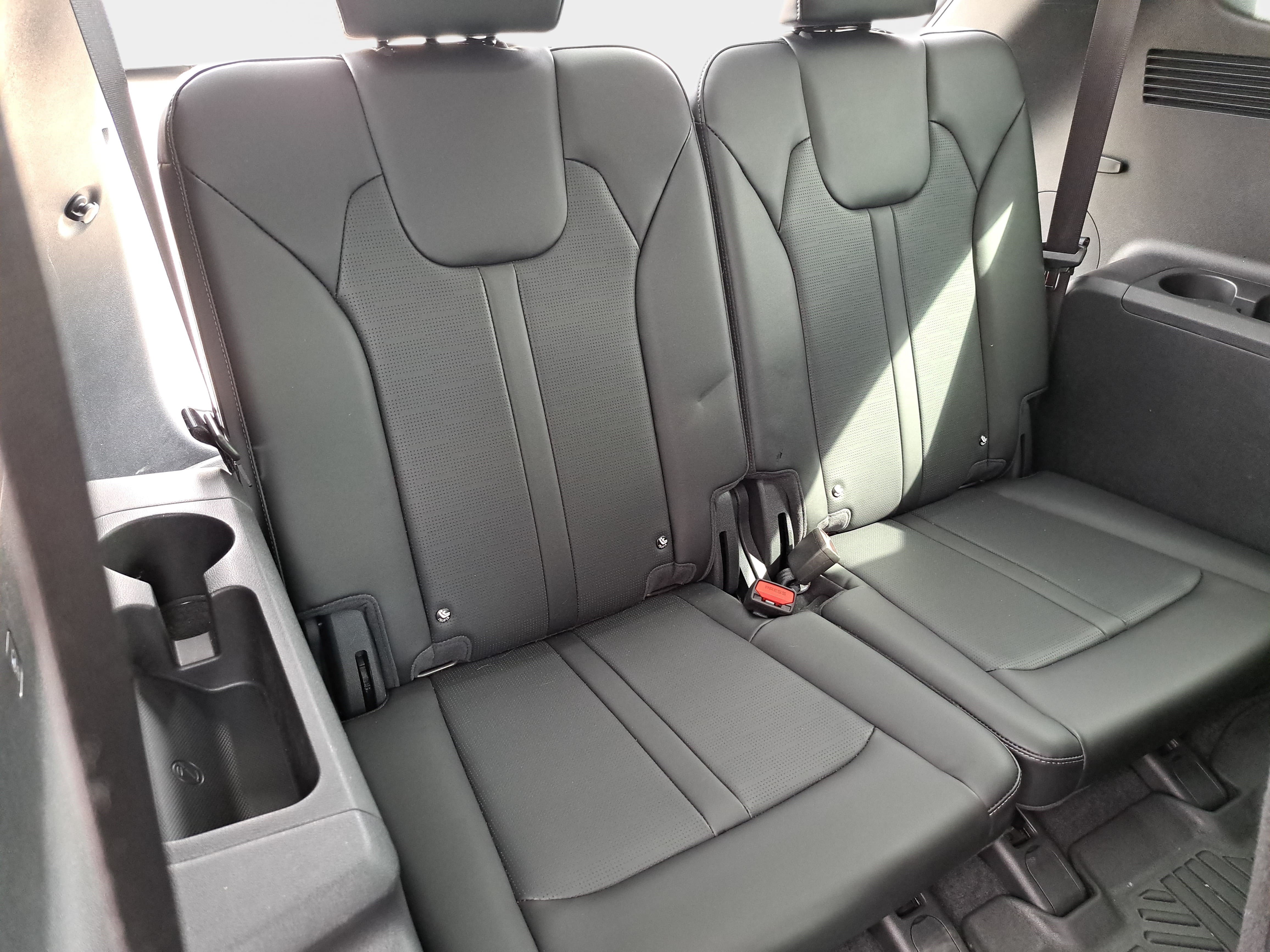 Used 2025 Kia Sorento S w/ Panoramic Sunroof Package FWD image 12
