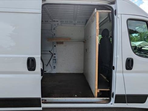 Used 2023 RAM ProMaster 2500 FWD image 14