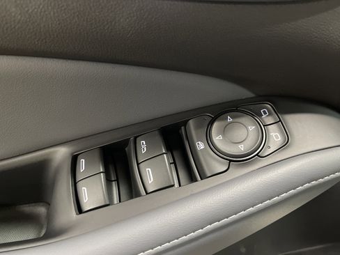 Used 2023 Buick Enclave Essence w/ Sport Touring Edition image 8