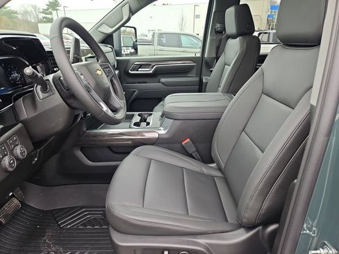 New 2026 Chevrolet Silverado 2500 LTZ w/ LTZ Premium Package AWD/4WD image 22