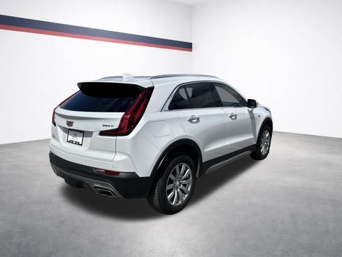 Used 2023 Cadillac XT4 Premium Luxury w/ Technology Package AWD/4WD image 5