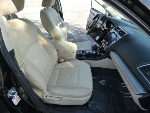 Used 2019 Subaru Outback 2.5i Premium image 29