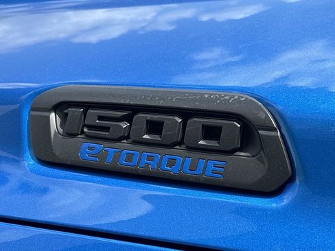 New 2026 RAM 1500 4x4 Crew Cab image 10