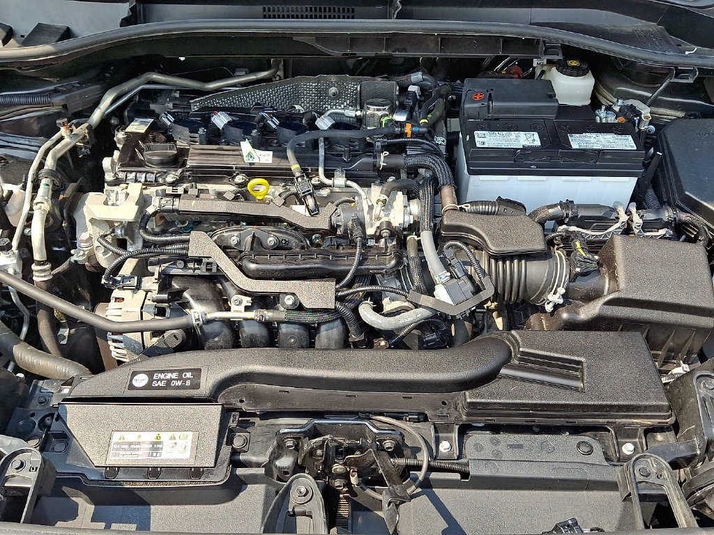Certified 2025 Toyota Corolla Cross XLE FWD image 27
