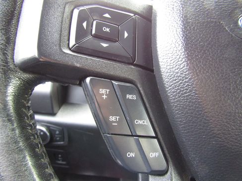 Used 2018 Ford F150 XLT w/ Equipment Group 302A Luxury image 26