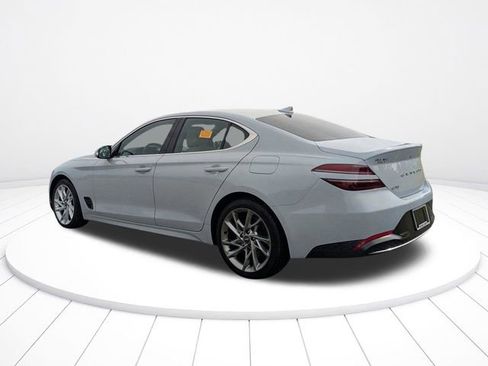Used 2022 Genesis G70 2.0T image 13