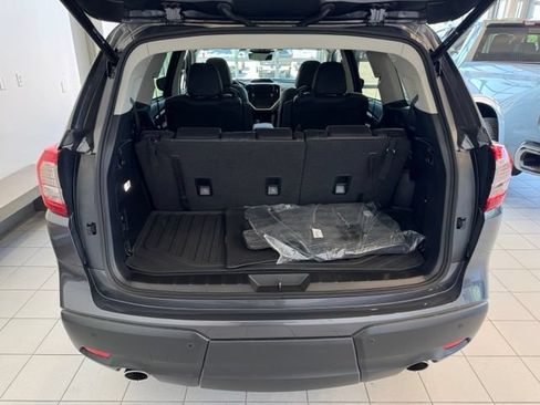 Used 2025 Subaru Ascent Touring w/ Popular Package #2 AWD/4WD image 40
